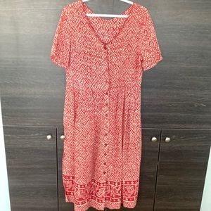 Red Ikat Like Print on Cream Background Dress V Front/Back Loose Fit Floral Med